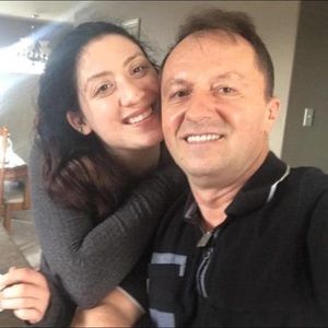 Meet your Posher, Dennis